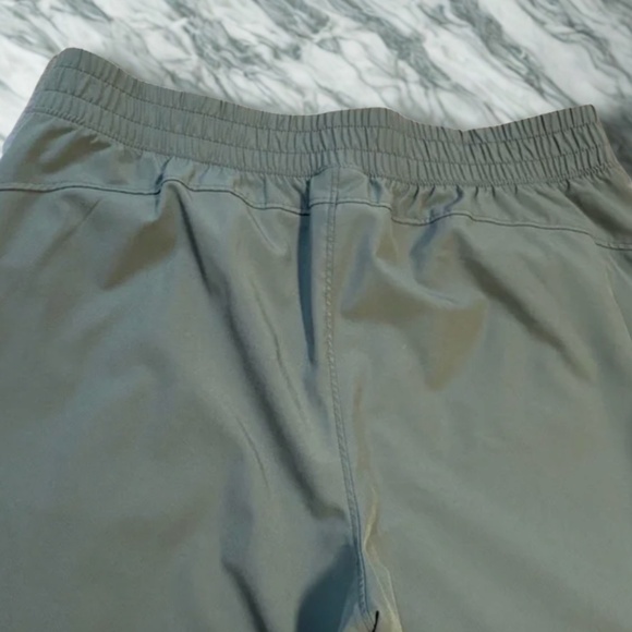 Gap Fit Runaround Pant - Picture 4 of 5